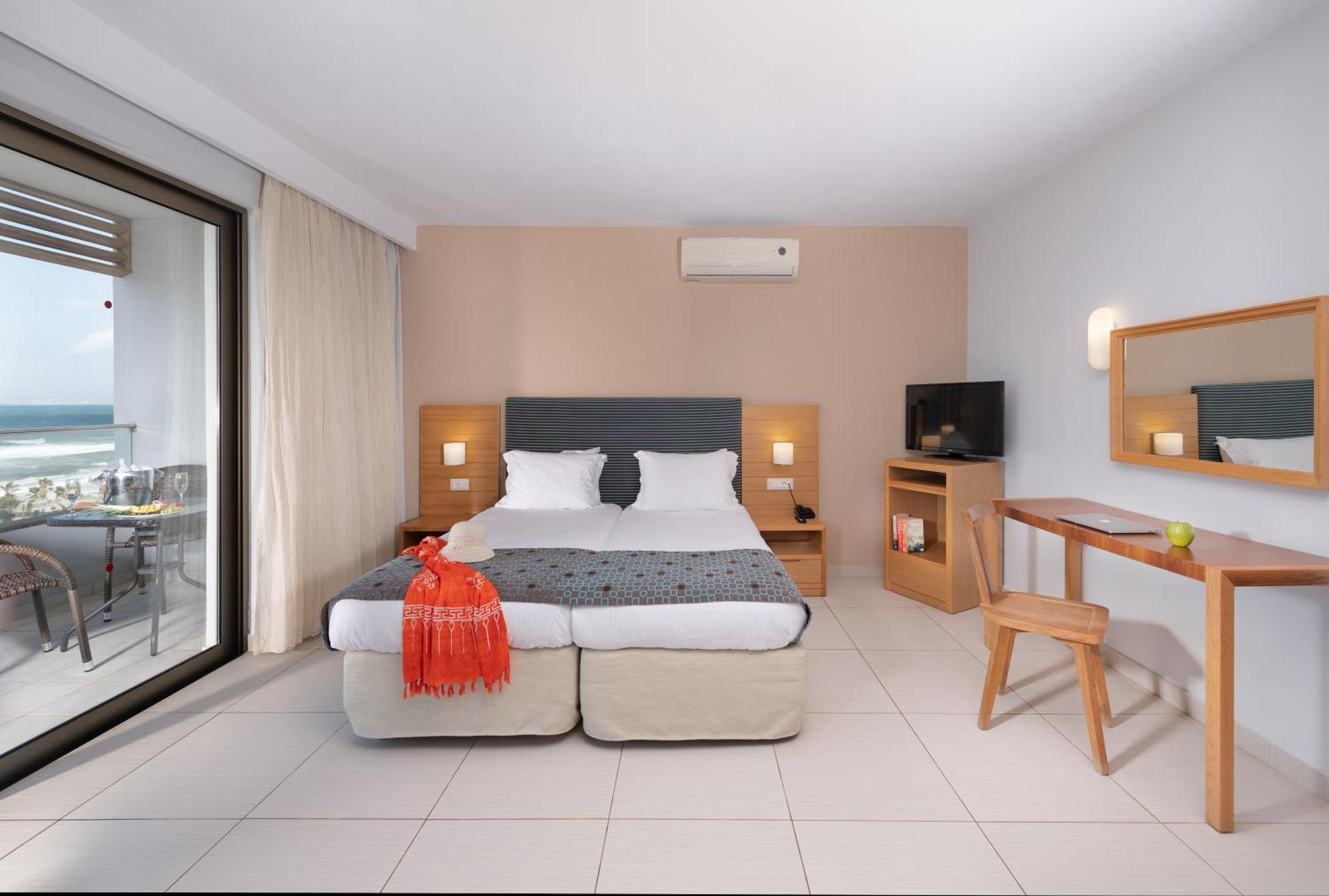 Aparthotel Iolida By Smile