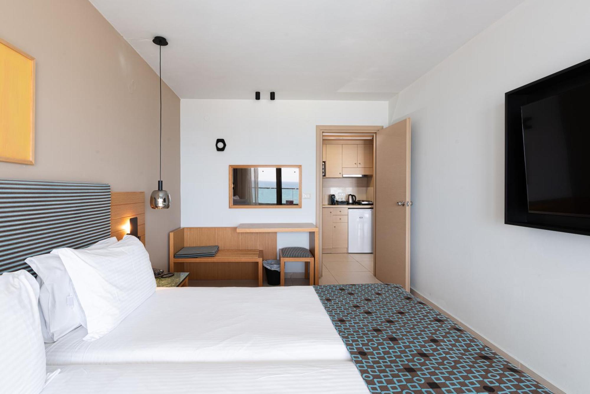 Iolida By Smile 4* Agia Marina (Crete)