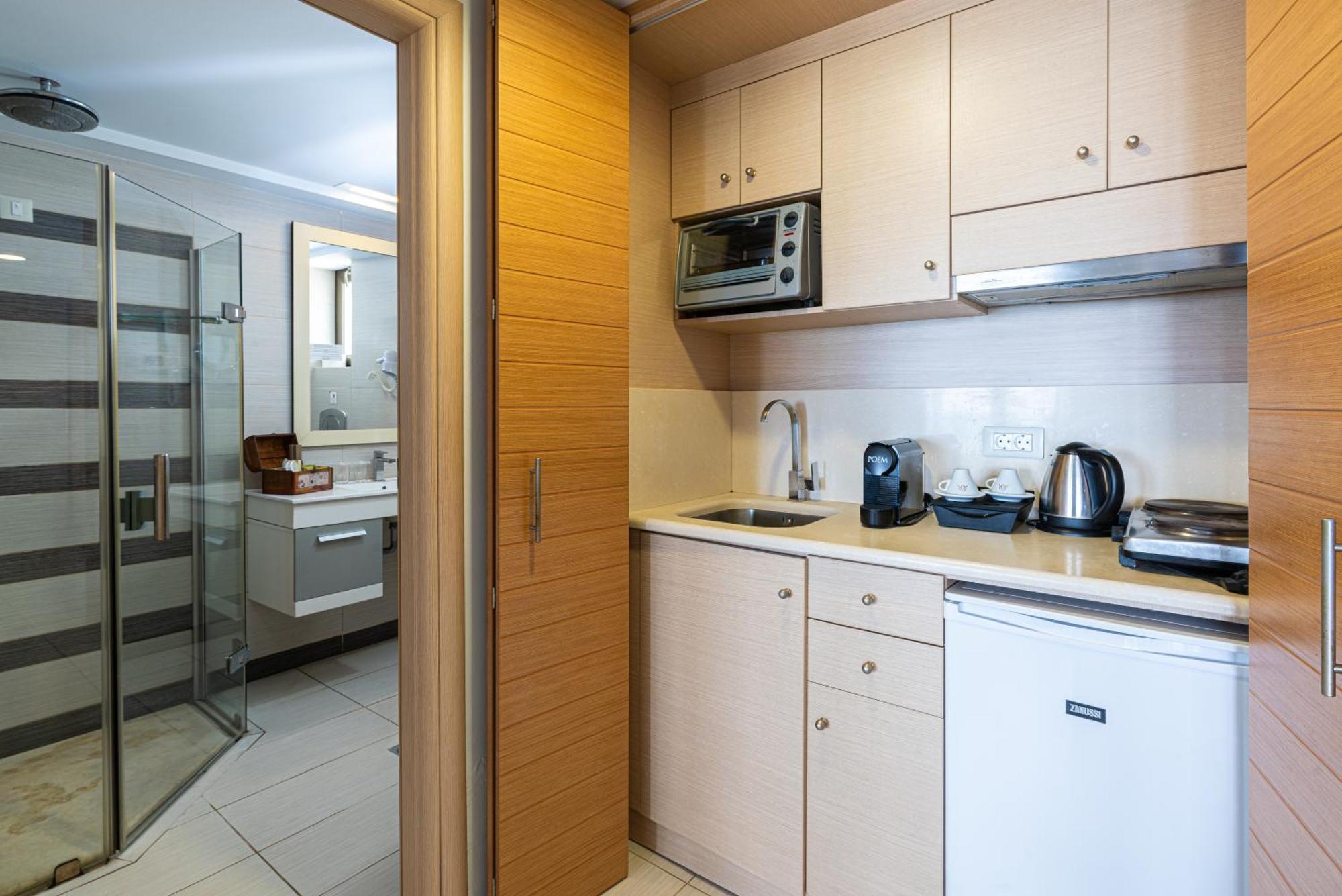 Iolida By Smile Aparthotel 4*